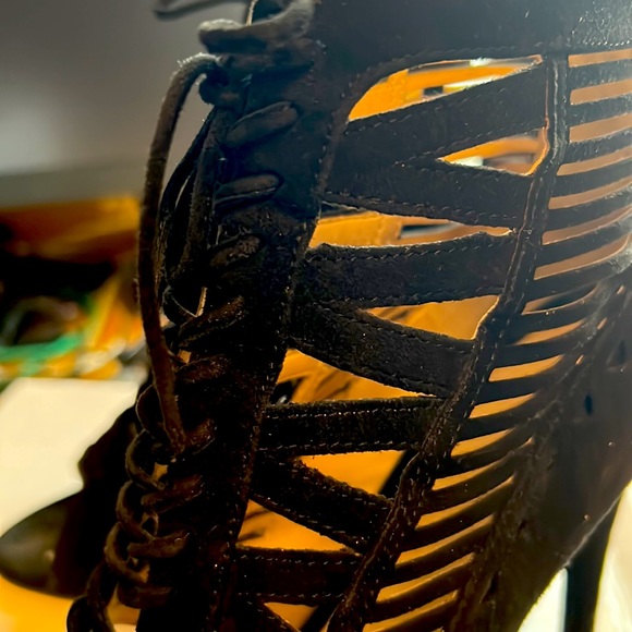 Nine West booties - Picture 2 of 4